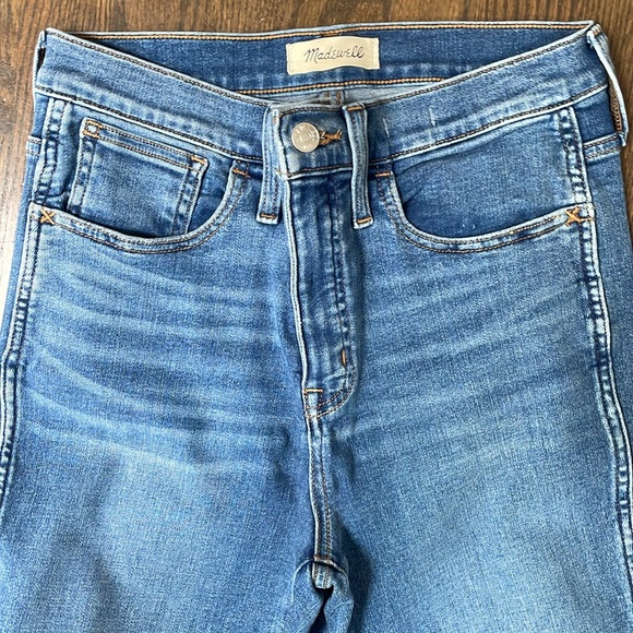 Womans Stovepipe  Jeans size 28 - Picture 2 of 4